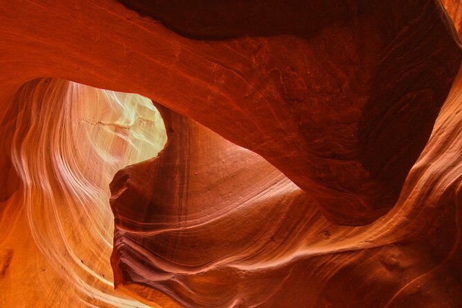 Upper Antelope Canyon Tour-AACT - Your camera and bag rules: bring light, move easy