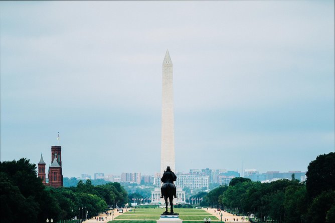 VIP Best of DC with US Capitol + National Archives Reserved Entry - Reserved entry that saves your day in DC