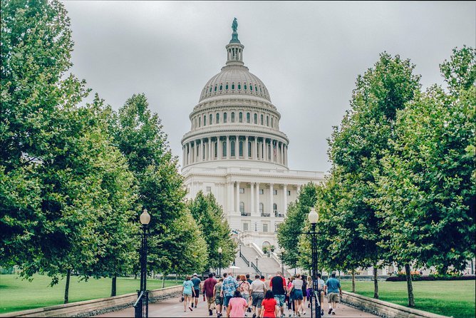 VIP Best of DC with US Capitol + National Archives Reserved Entry - Monument pacing: enough time to look, not so much it drags