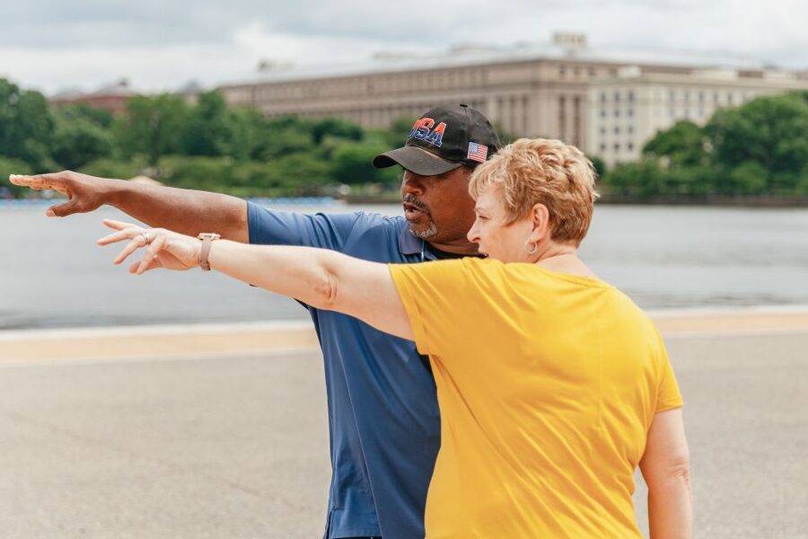 Washington, DC: Full-Day Tour with a Scenic River Cruise - From the Navy Memorial to the Mall, You Start With Real Orientation