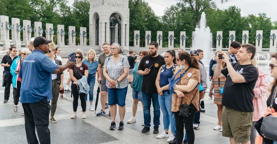 Washington, DC: Full-Day Tour with a Scenic River Cruise - White House, U.S. Capitol, and National Archives, With Stories You Can Remember
