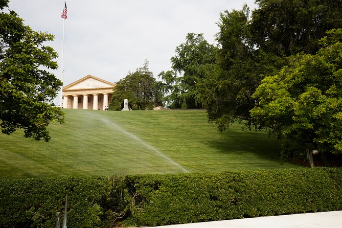 Washington DC Highlights, 1-Day Tour from NYC - Arlington National Cemetery and JFK’s gravesite, plus the ID rule