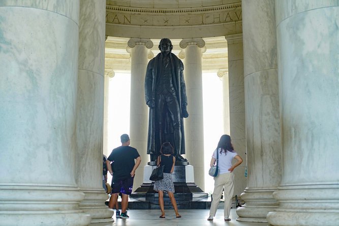 Washington DC in One Day: Guided Sightseeing Tour - MLK, Vietnam Veterans, Korean War Veterans, and Lincoln: a focused afternoon arc