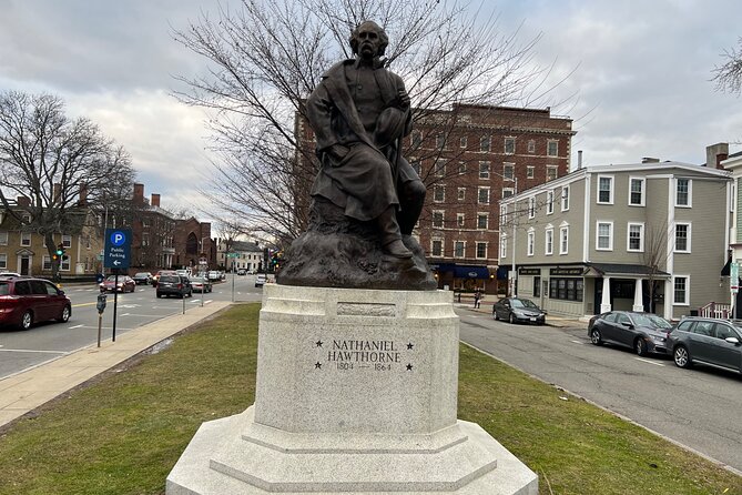 Wicked Awesome Tours: Witch Trial History and Salem Haunts! - Stop 3: The Bewitched Statue of Elizabeth Montgomery for a quick photo break