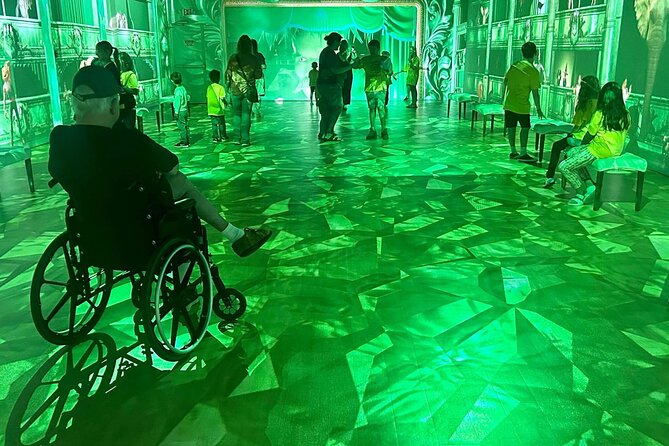Wizard of OZ Museum tour - Oz Museum and Van Gogh in Cape Canaveral: what this is really like